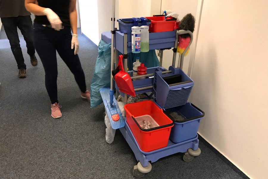 Professioneller Reinigungswagen