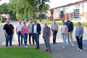 Bild vom Ortstermin mit Personengruppe